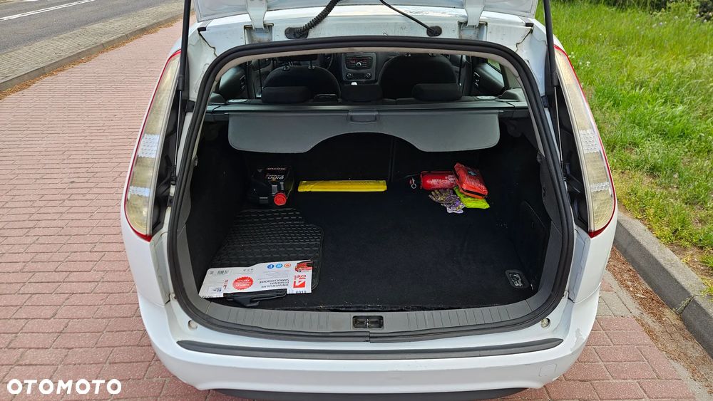 Ford Focus 1.6 TDCi DPF Titanium - 12