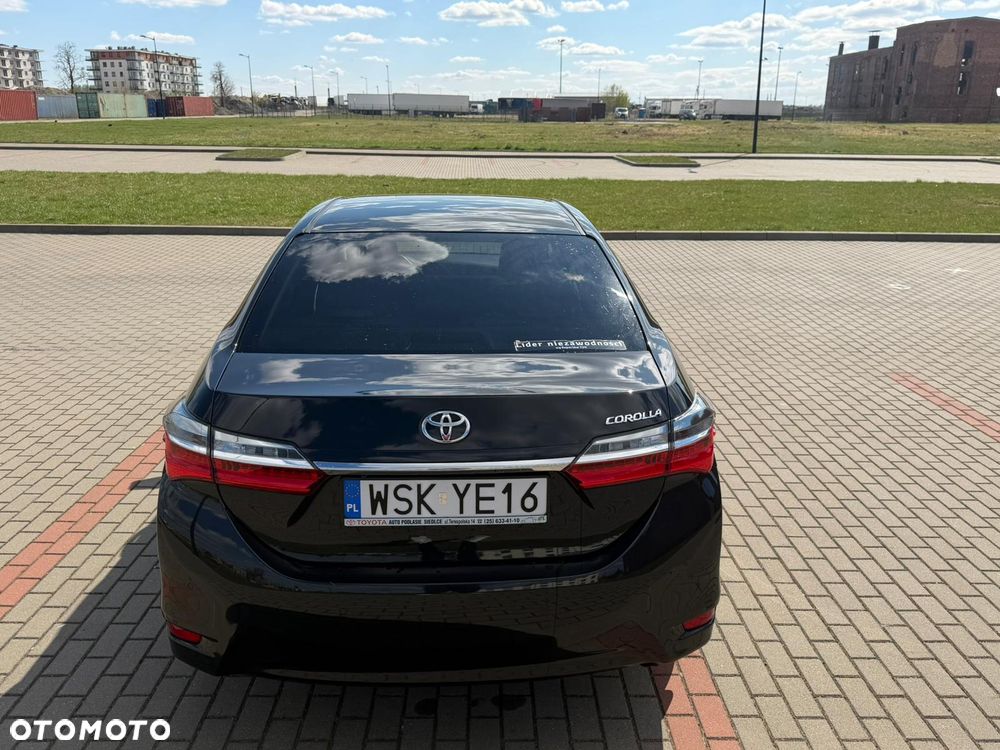 Toyota Corolla 1.6 Comfort - 6