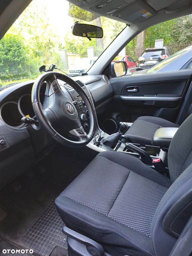 Suzuki Grand Vitara 2.4 Premium EU5 - 6