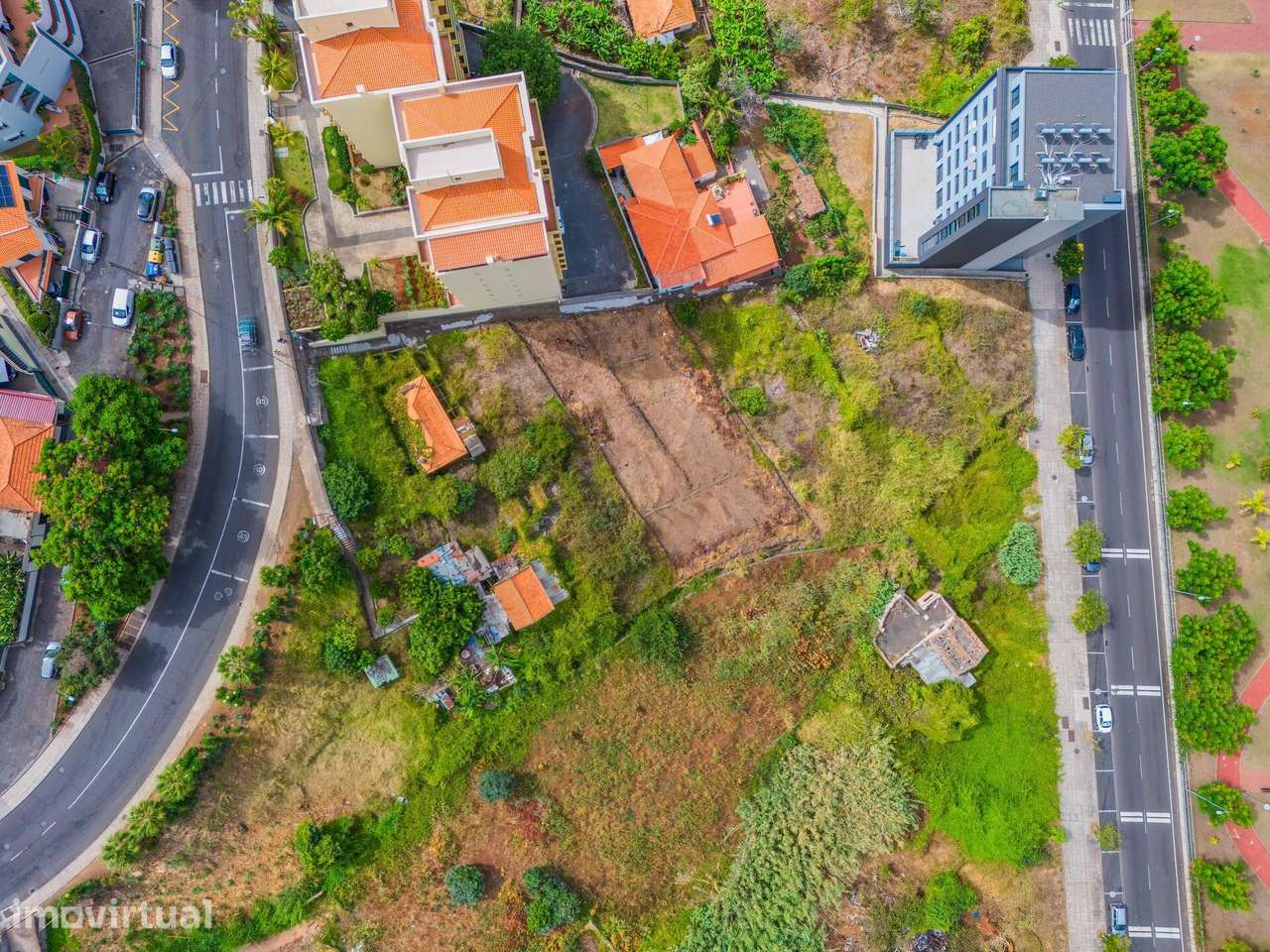Terreno de 740m2 | Piornais | S. Martinho | Funchal - Grande imagem: 3/15