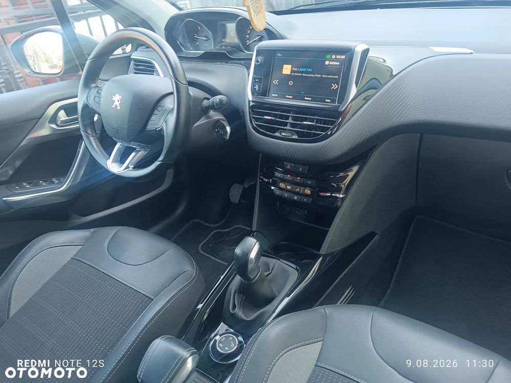 Peugeot 2008 1.5 BlueHDi Allure S&S - 26