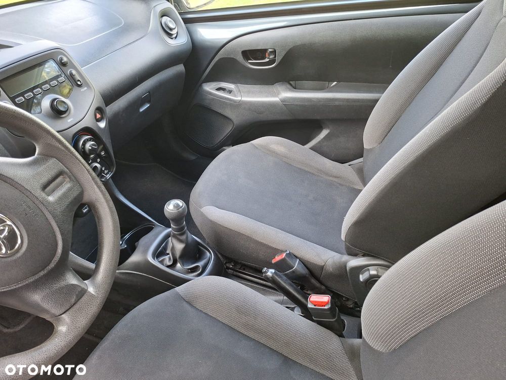 Toyota Aygo x-play club - 15