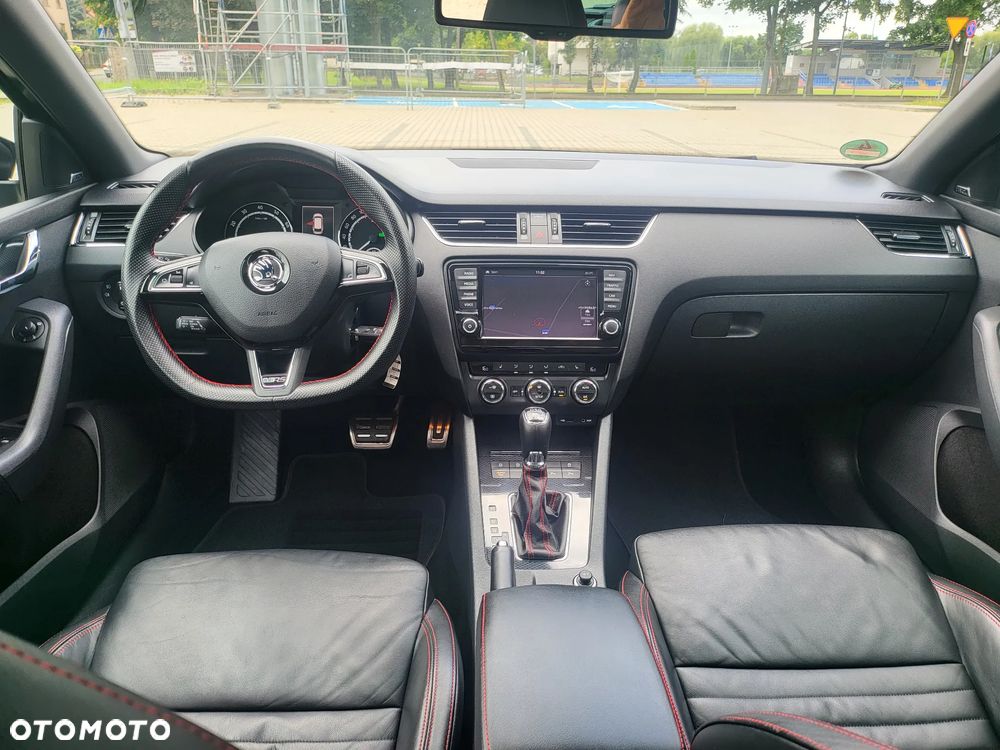 Skoda Octavia 2.0 TSI RS DSG - 21