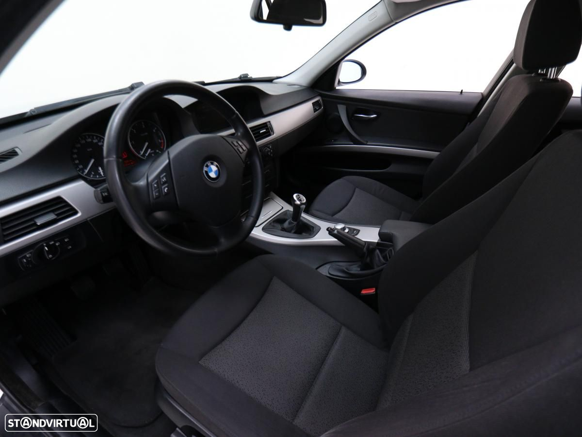 BMW 320 d Touring - 7