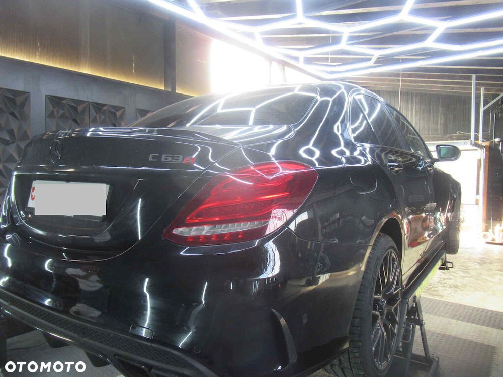 Mercedes-Benz C-Class 2016 photo 4