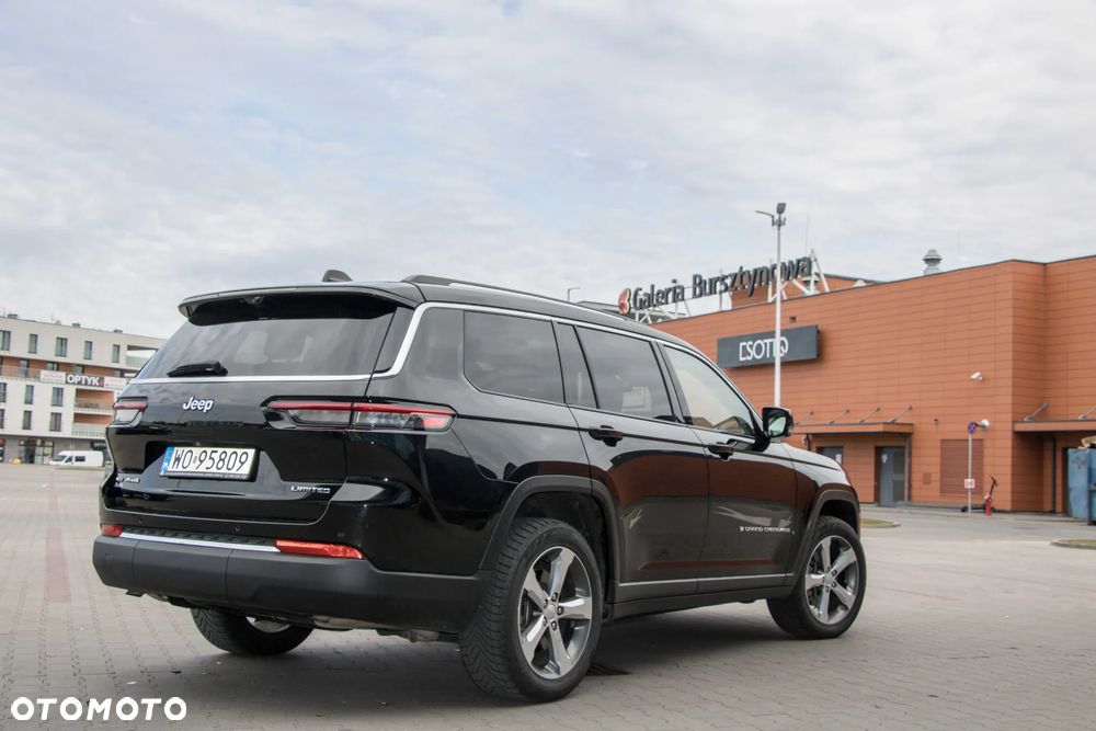Jeep Grand Cherokee - 31