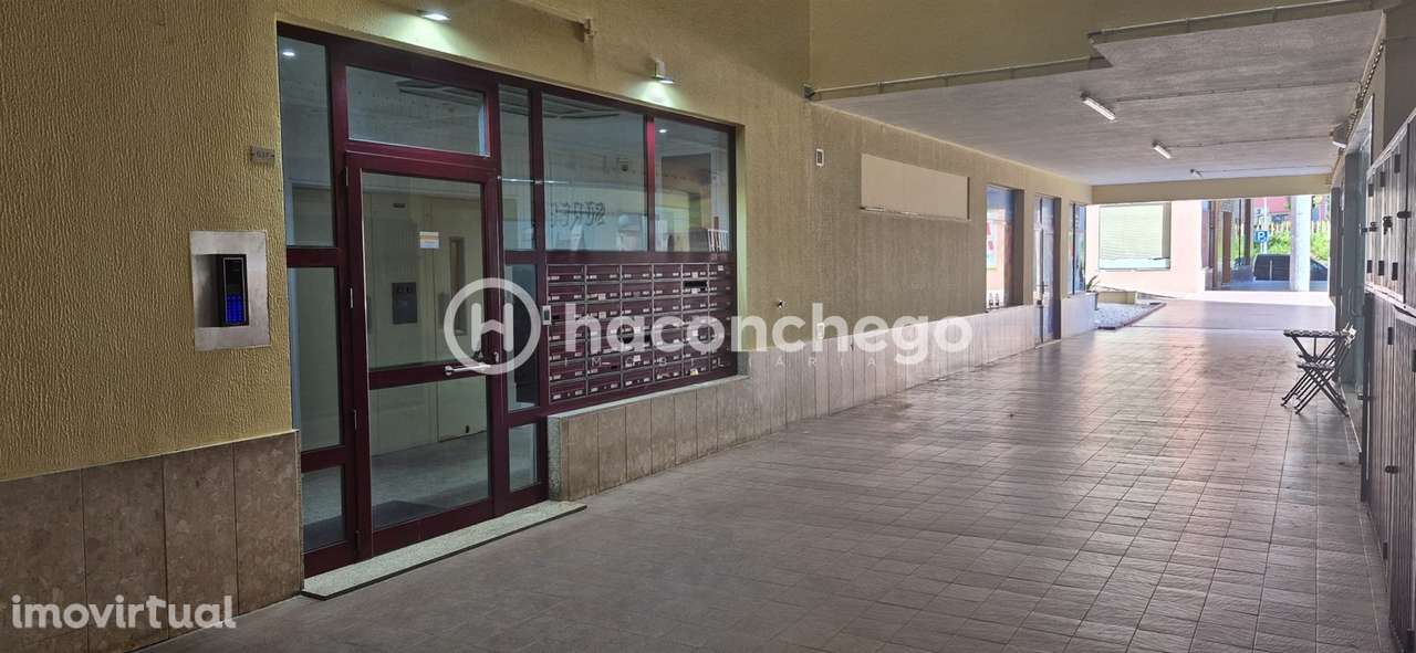 Apartamento T1+1 moderno, renovado e totalmente equipado no centro de - Grande imagem: 2/21