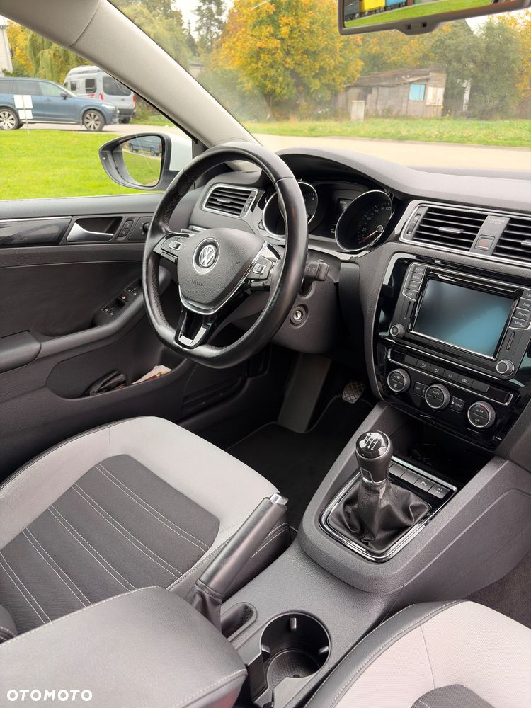 Volkswagen Jetta - 19