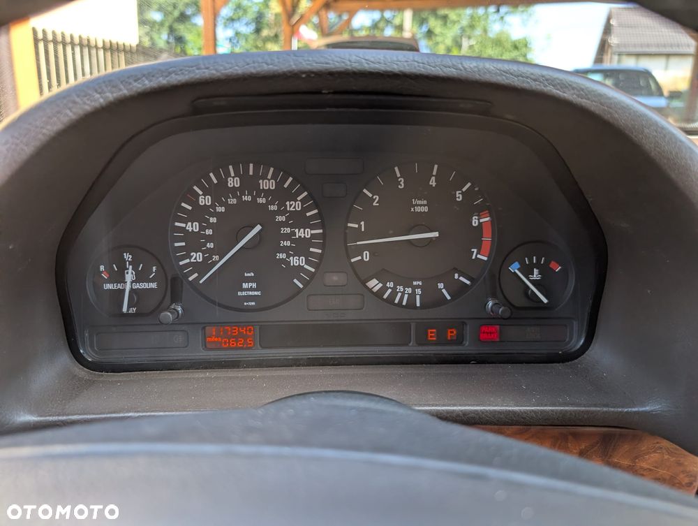 BMW Seria 7 750iL - 10