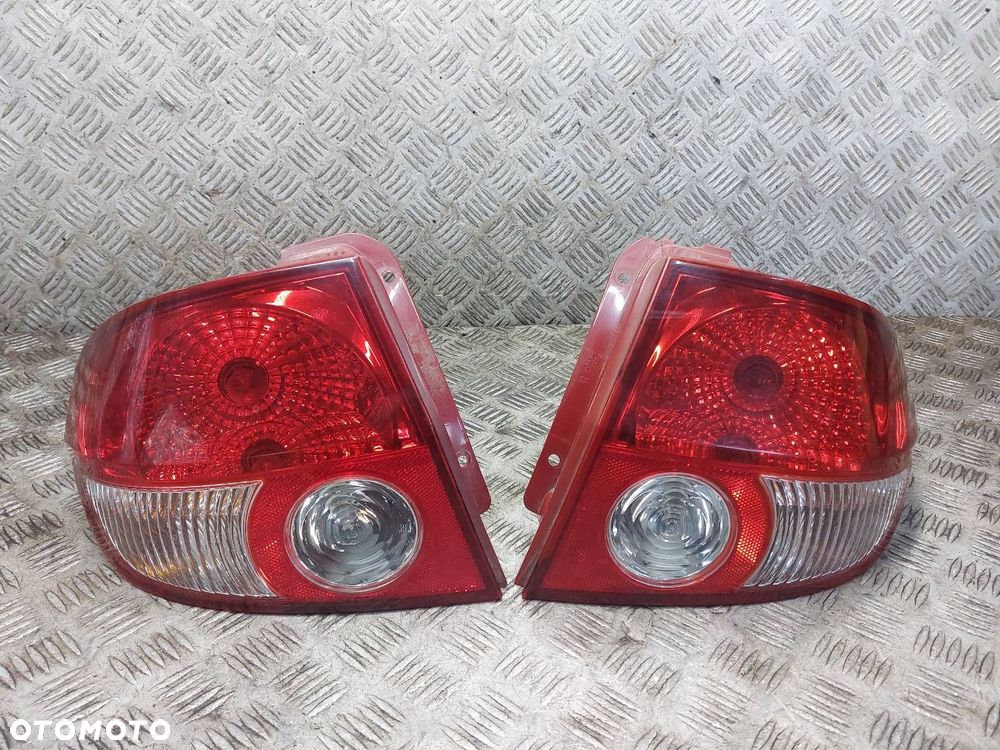 LAMPA LEWY TYŁ + PRAWY TYŁ HYUNDAI GETZ I 92401-1CXXX 92402-1CXXX - 1