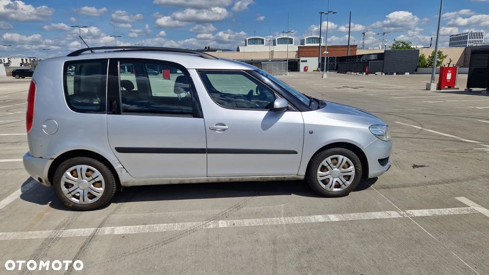 Skoda Roomster 1.4 16V Comfort - 8