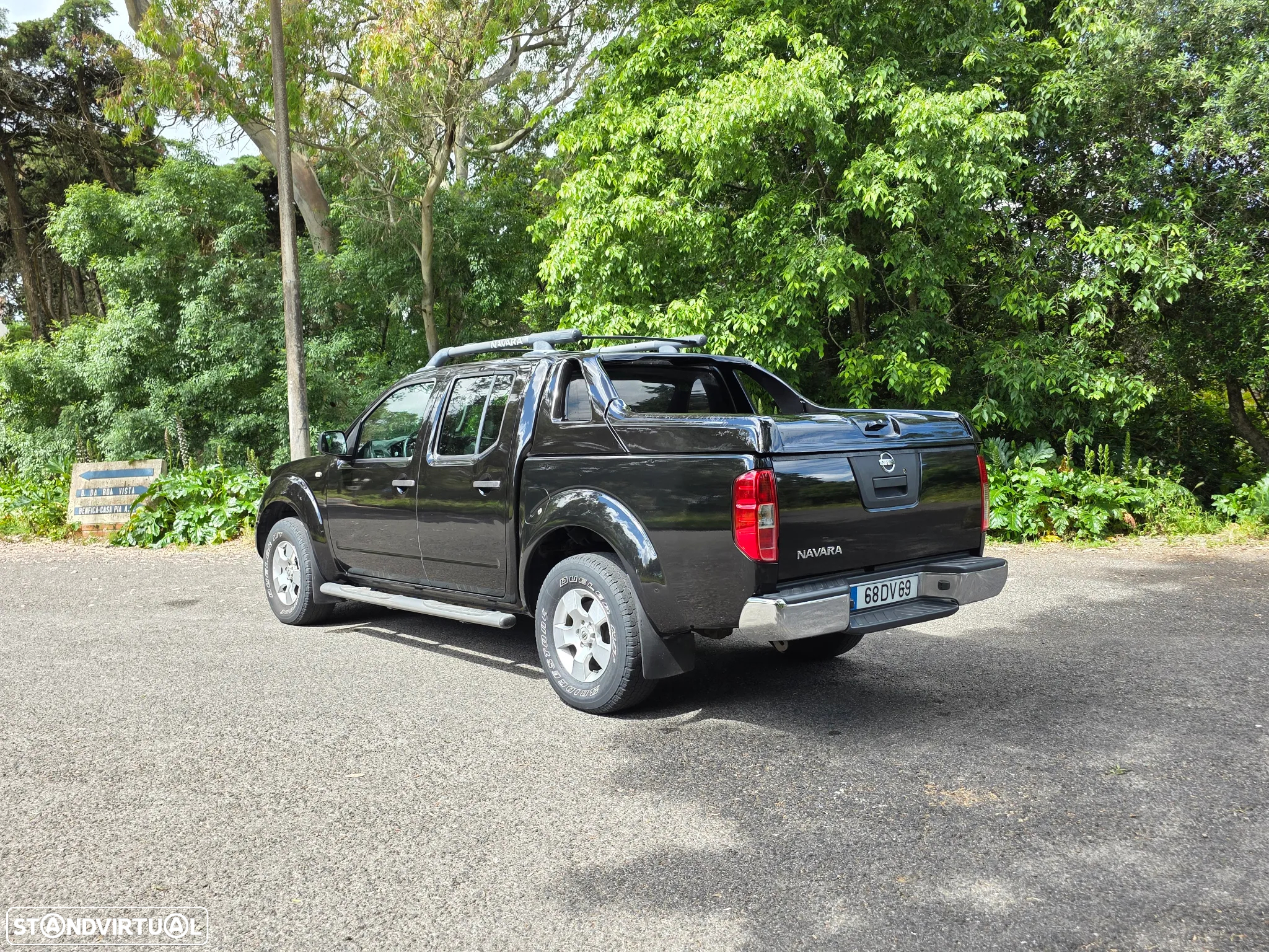 Nissan Navara 2.5 dCi CD LE Premium AT - 2