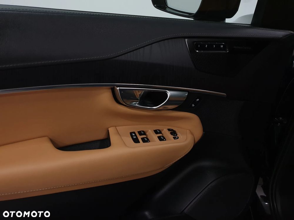 Volvo XC 90 B5 D AWD R-Design 7os - 7