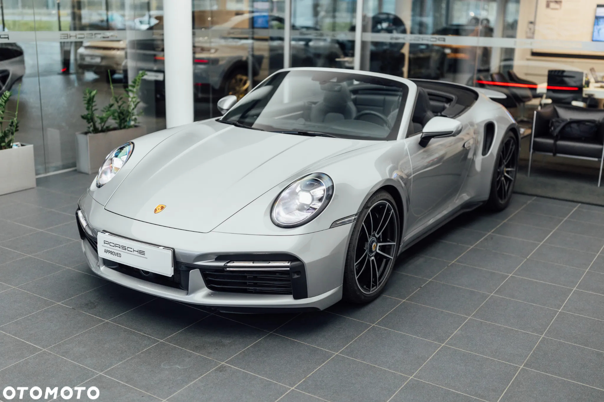 Porsche 911 Carrera Turbo Cabrio - 2