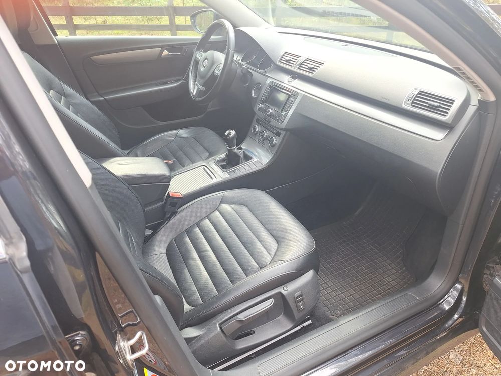 Volkswagen Passat 2.0 TDI Comfortline Optimum - 12