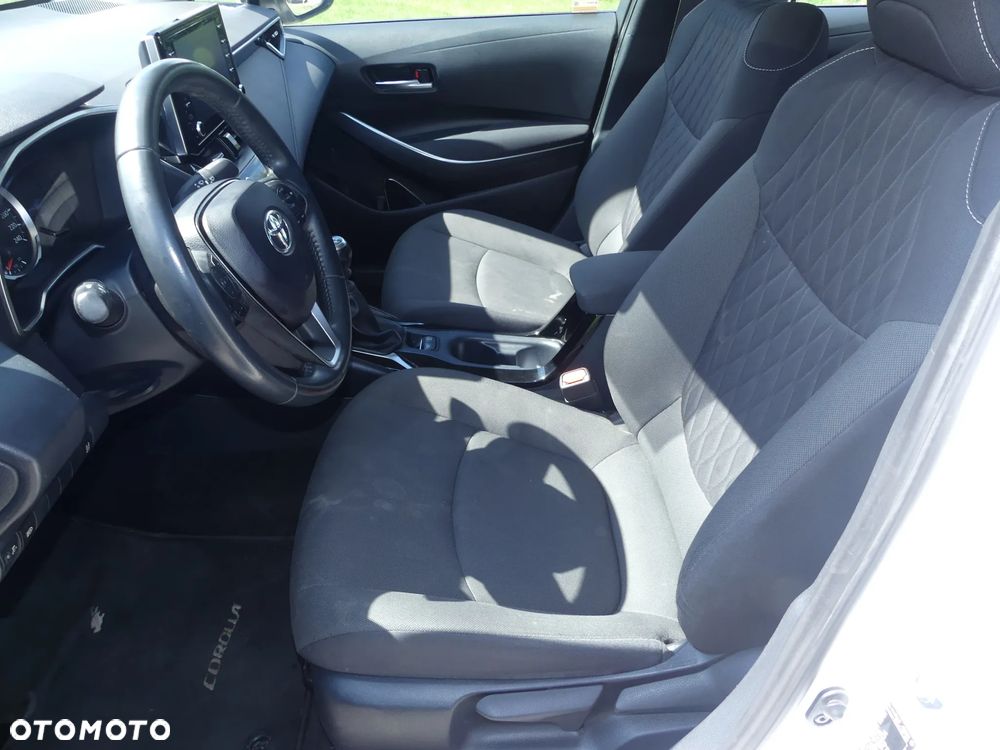 Toyota Corolla 1.5 Comfort - 26