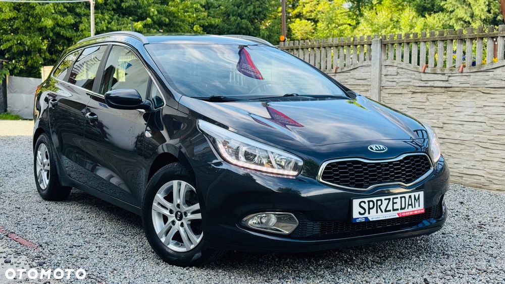 Kia Ceed 1.6 CRDi 128 Dream Team Edition - 10