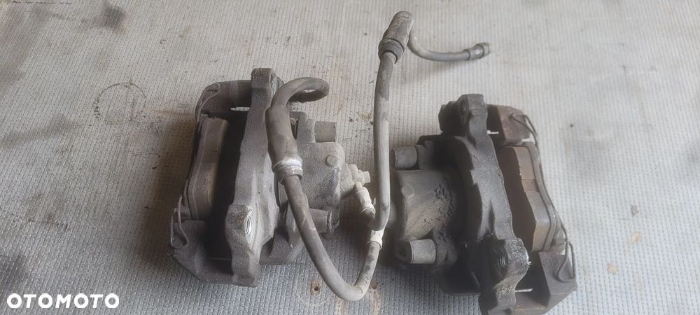 zacisk hamulcowy prawy lewy przód seat altea 1.9 tdi - 2