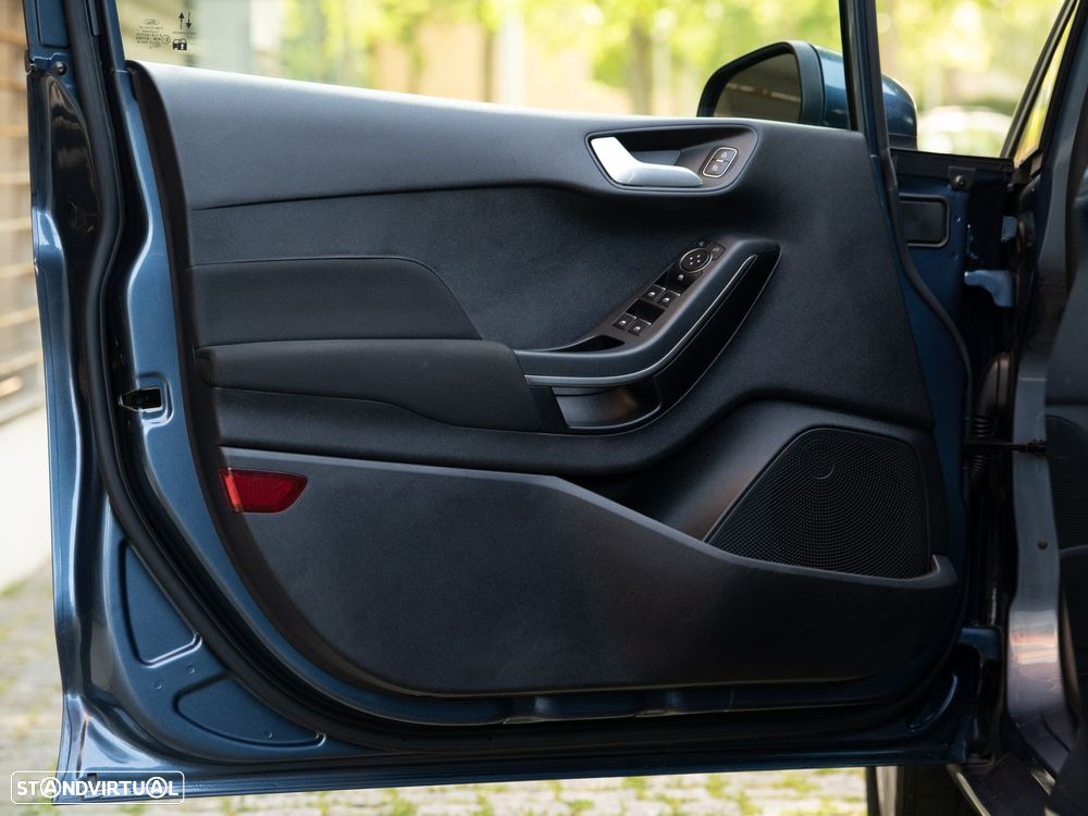 Ford Fiesta 1.0 EcoBoost Connected - 32