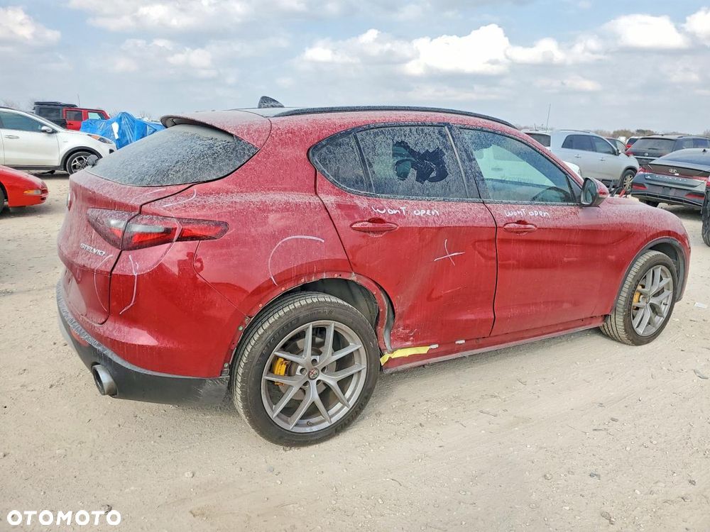Alfa Romeo Stelvio 2.0 Turbo Veloce Q4 - 4