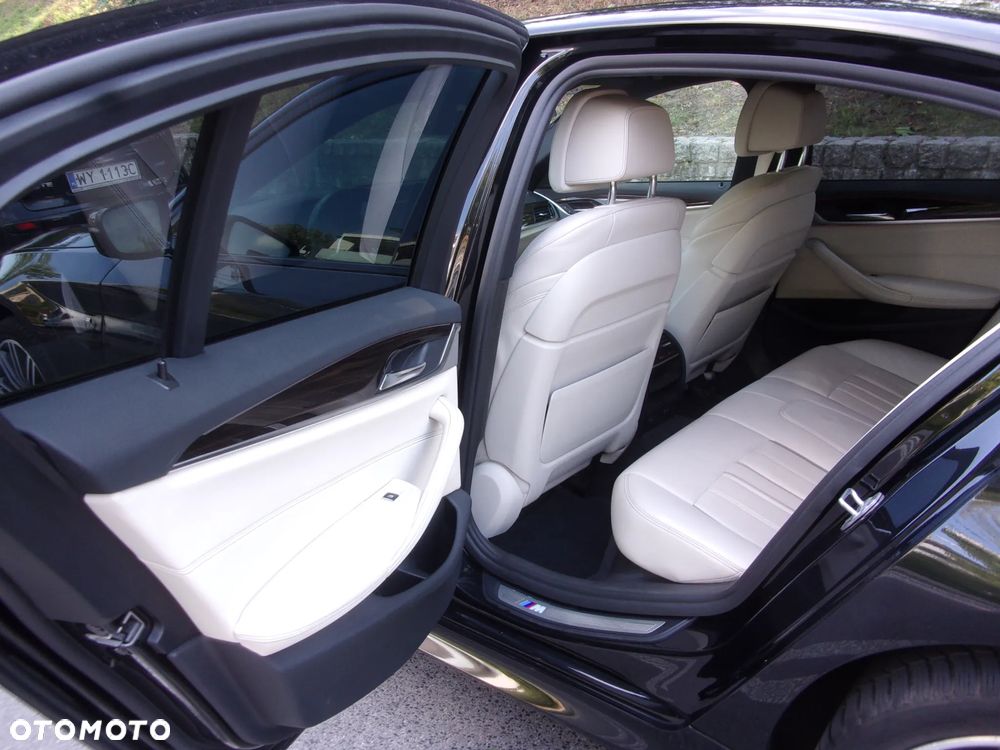 BMW Seria 5 530i xDrive Luxury Line - 27