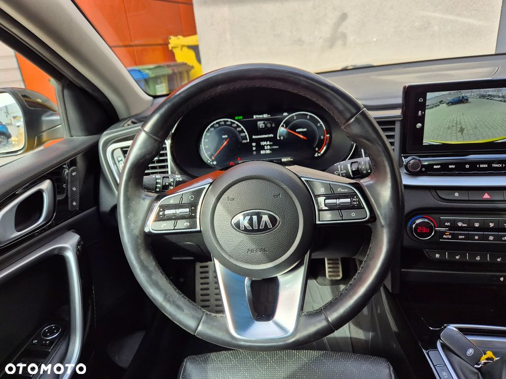 Kia XCeed - 27