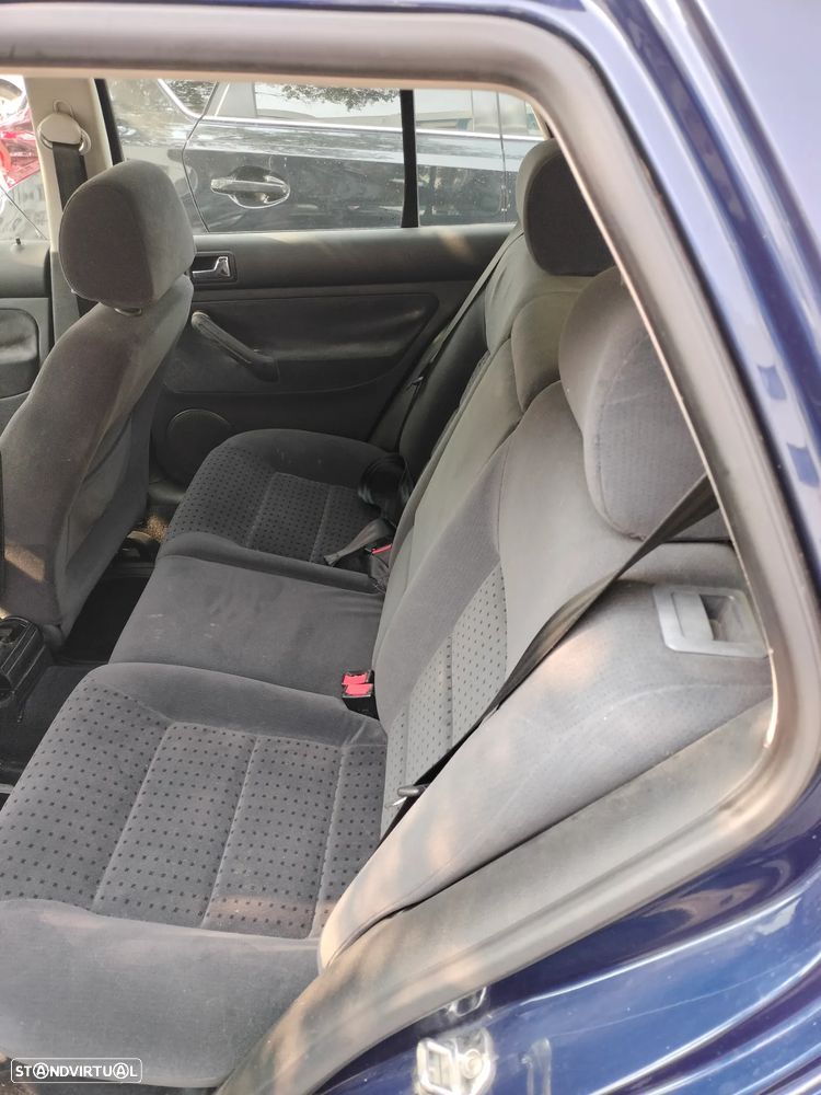 VW Golf 1.4i Confort - 10