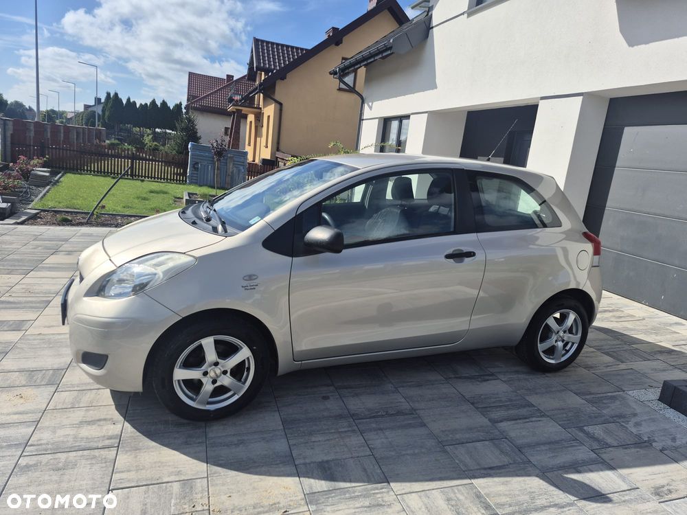 Toyota Yaris 1.0 Terra A/C - 3