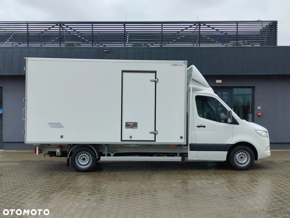 Mercedes-Benz Sprinter - 5