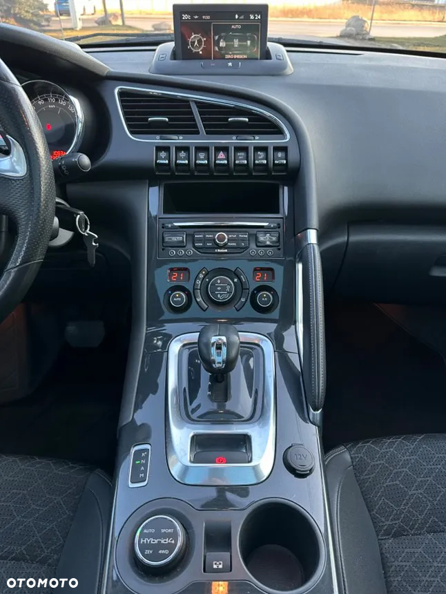 Peugeot 3008 2.0 HDi HYbrid4 - 8