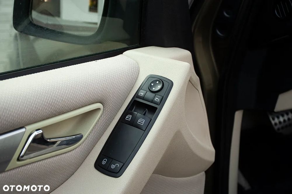 Mercedes-Benz Klasa B 170 Autotronic - 31