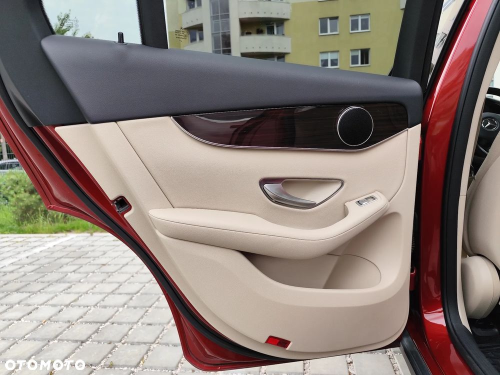 Mercedes-Benz GLC 300 4Matic 9G-TRONIC - 20