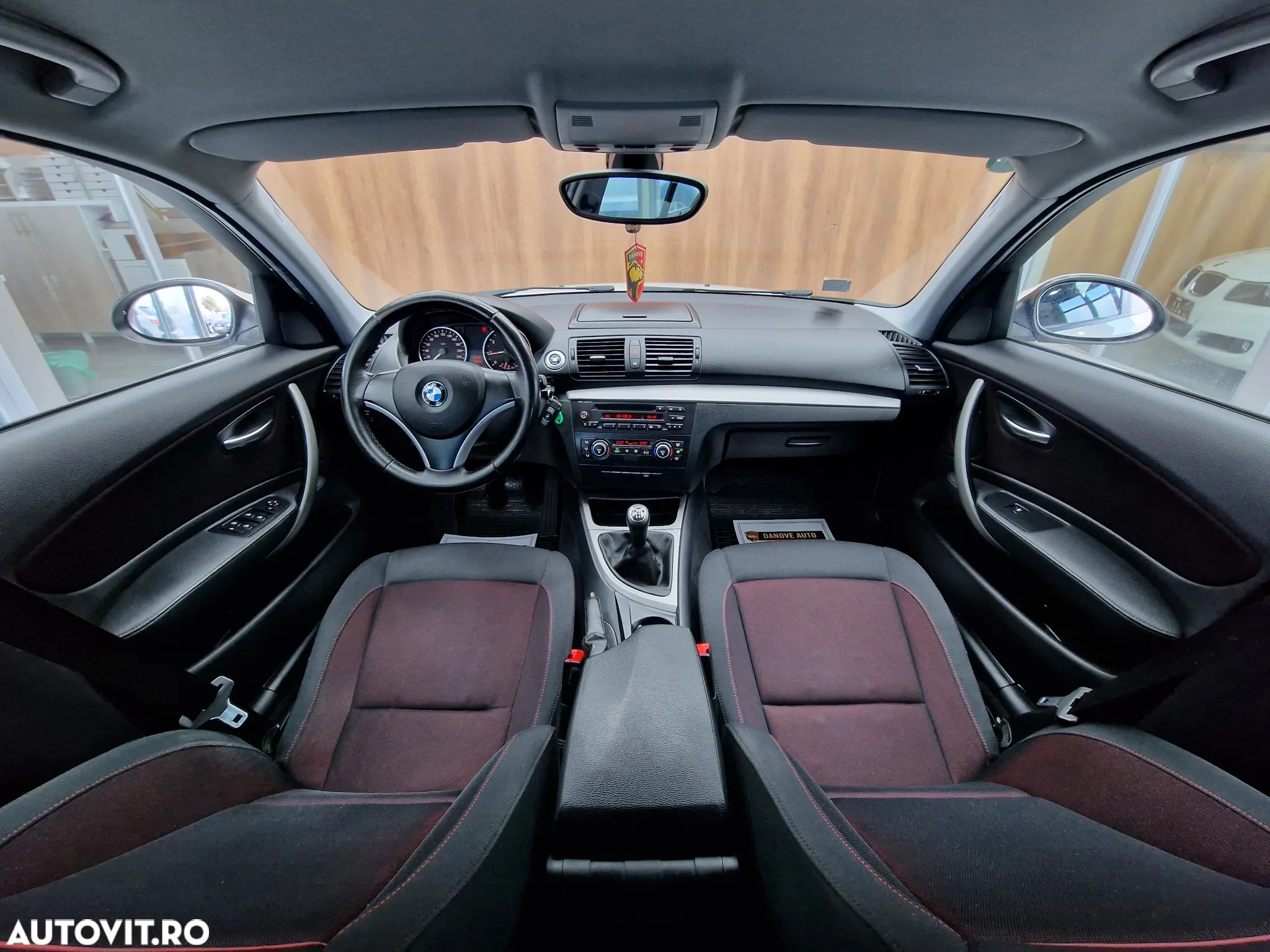 BMW Seria 1 118i - 8