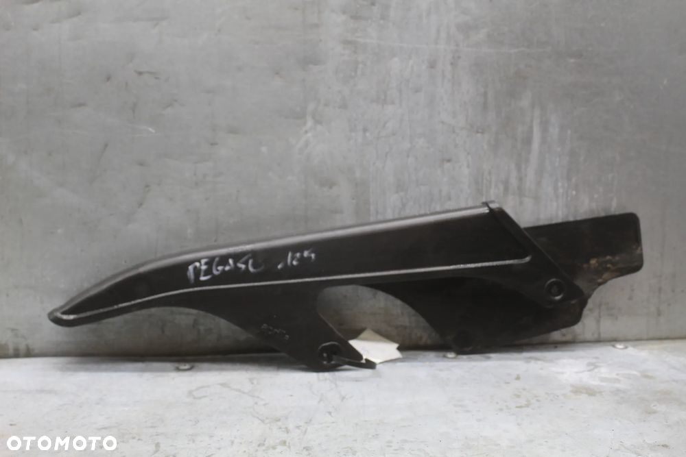 Aprilia Pegaso 125 osłona łańcucha - 2