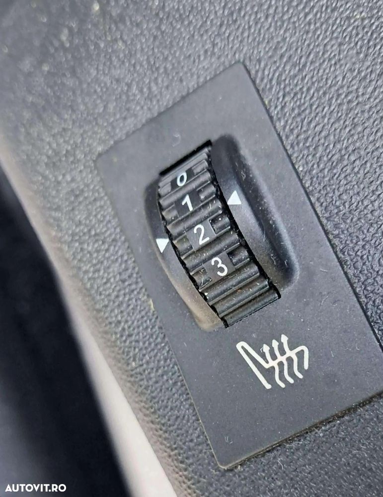 Peugeot 2008 1.2 PureTech Turbo Allure - 16