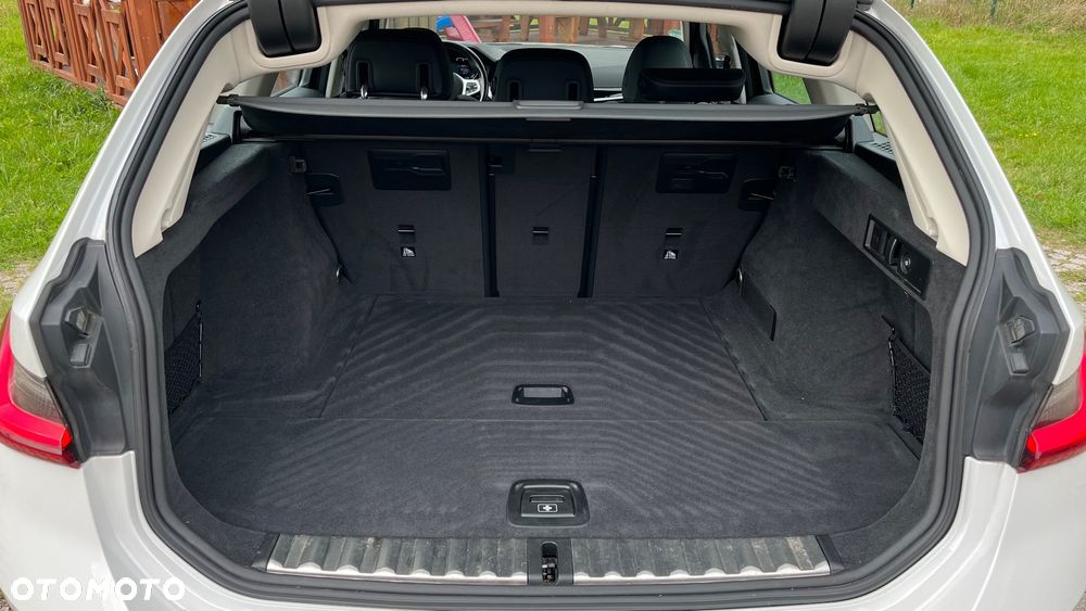 BMW Seria 3 320d Sport Line sport - 12