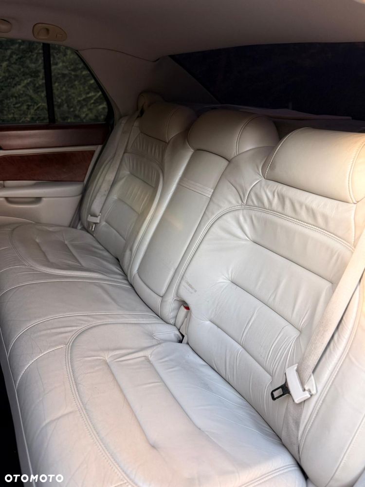 Cadillac Deville - 13