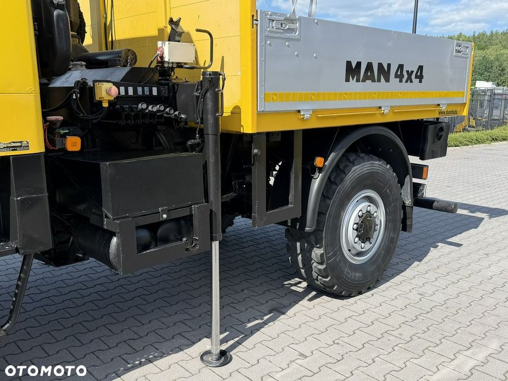 MAN LE 180C 4x4 DOKA 4.6/180KM Skrzyniowy + HDS Hiab 052-2 - 10