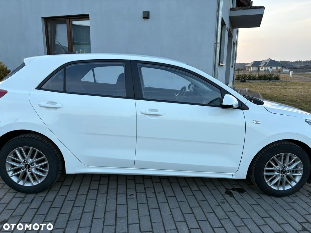 Kia Rio - 7