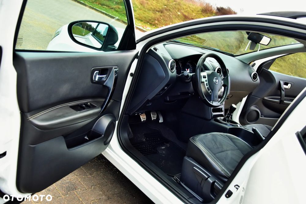 Nissan Qashqai 1.6 dCi DPF tekna - 17