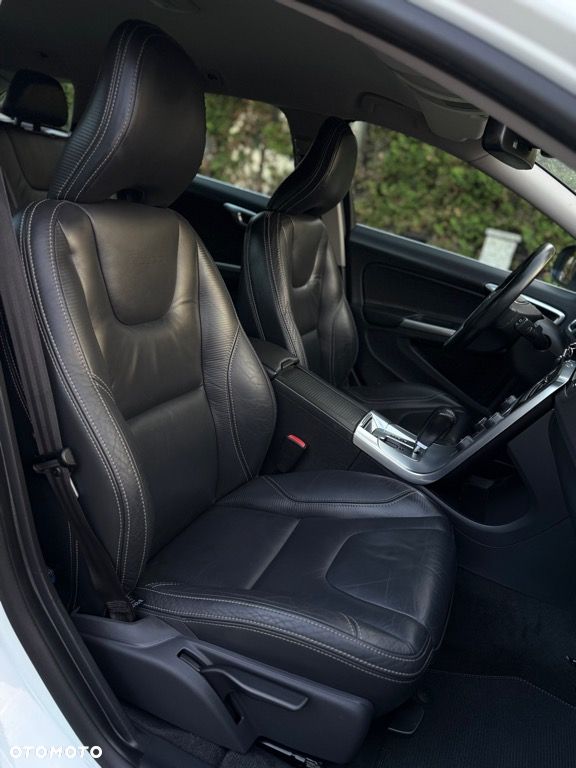 Volvo V60 T4 Geartronic Powershift RDesign - 31