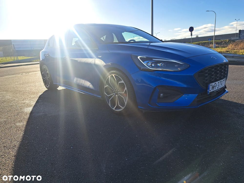 Ford Focus 1.0 EcoBoost Hybrid ST-LINE DESIGN - 8