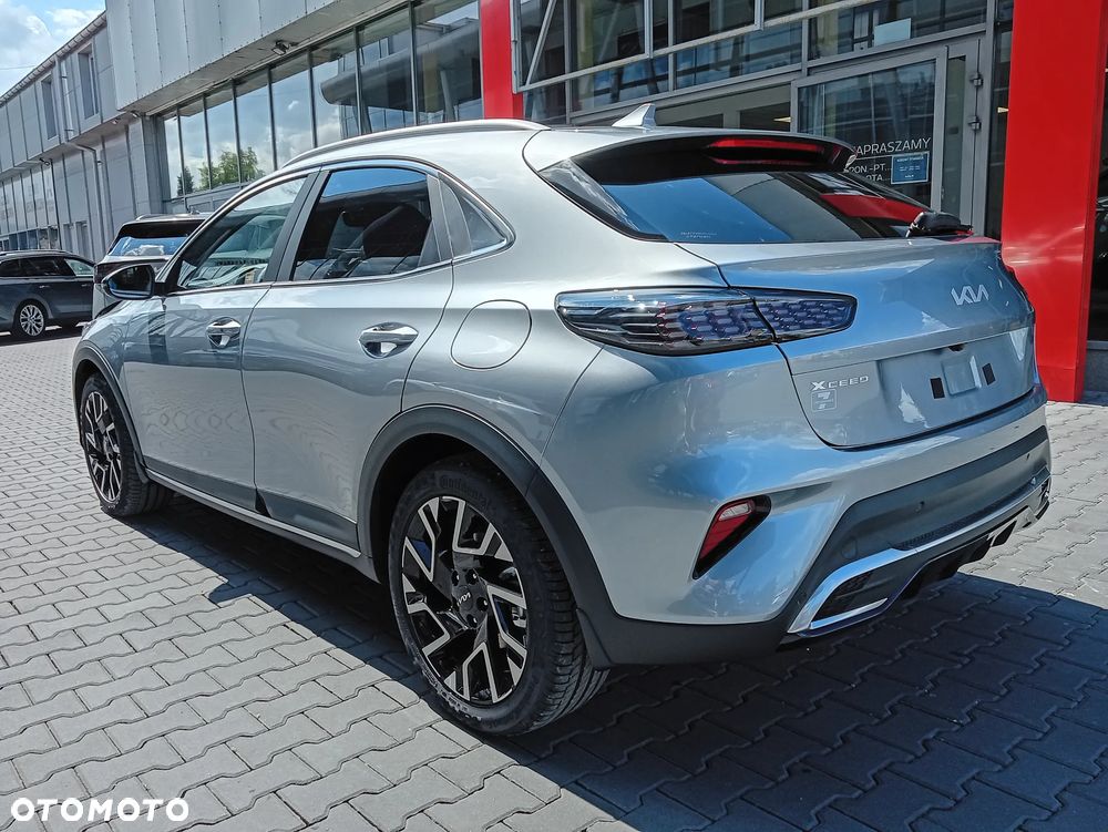 Kia XCeed 1.6 T-GDI Tribute DCT - 6