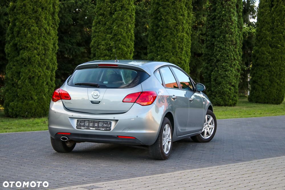 Opel Astra 1.4 Turbo Edition - 17