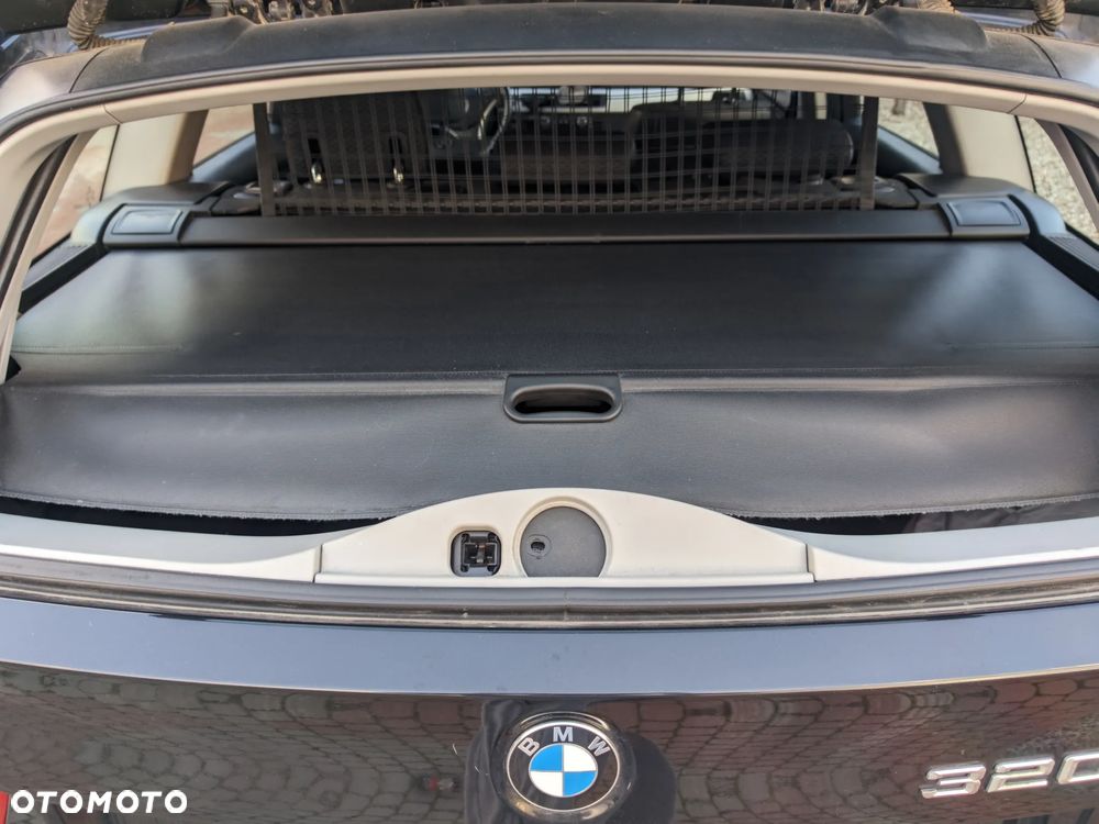BMW Seria 3 320i Touring - 4