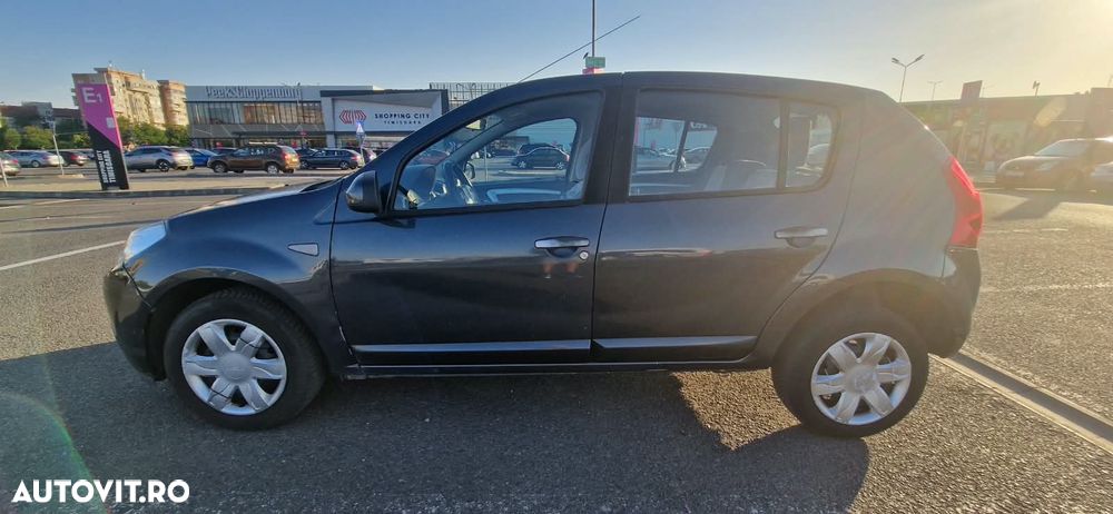 Dacia Sandero 1.6 MPI Laureate - 3