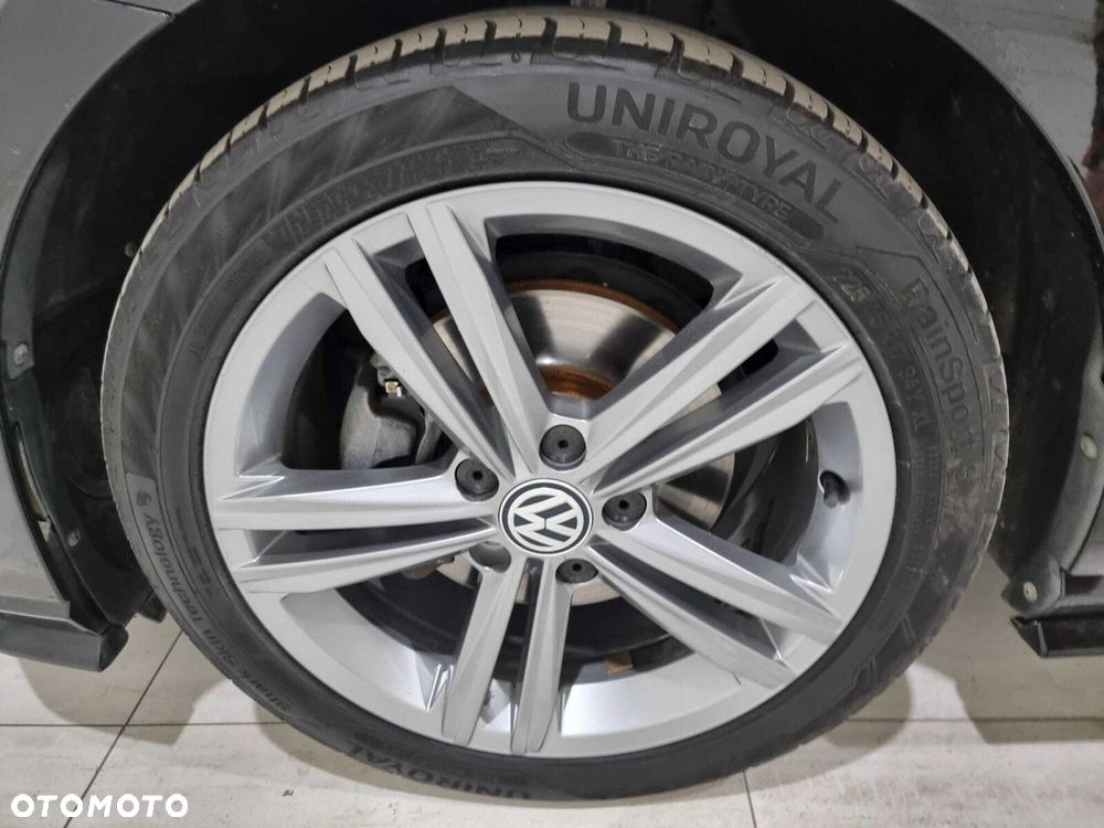 Volkswagen Golf - 16