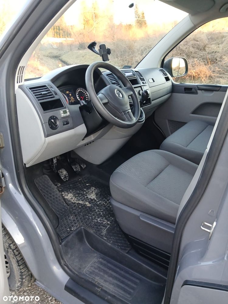 Volkswagen Transporter - 9