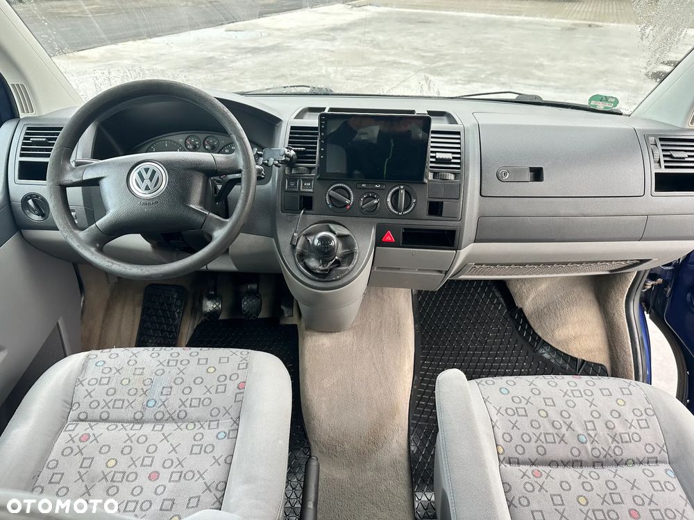 Volkswagen TRANSPORTER T5 BRYGADÓWKA - 19