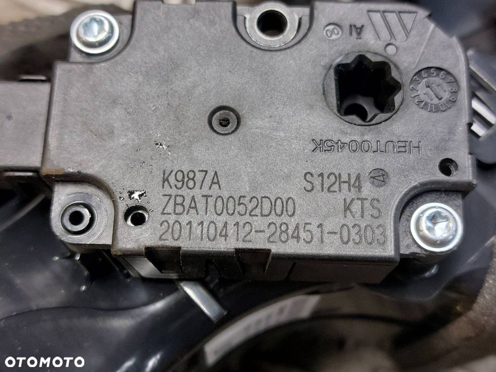 KRATKA NAWIEWU ŚRODKOWA LEWA PRAWA KANAŁ POWIETRZA AUDI A7 4G - 13